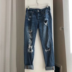 American eagle ripped Tom girl jeans
